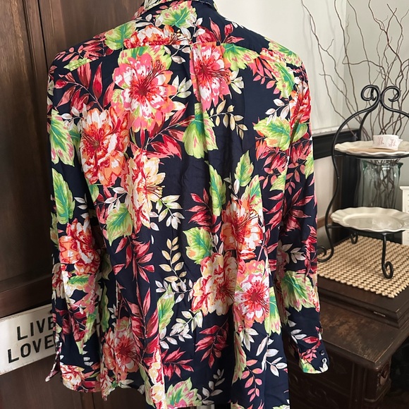 Talbot’s tropical island 🏝️ print, button up, adjustable sleeves, size 3x - Picture 2 of 10